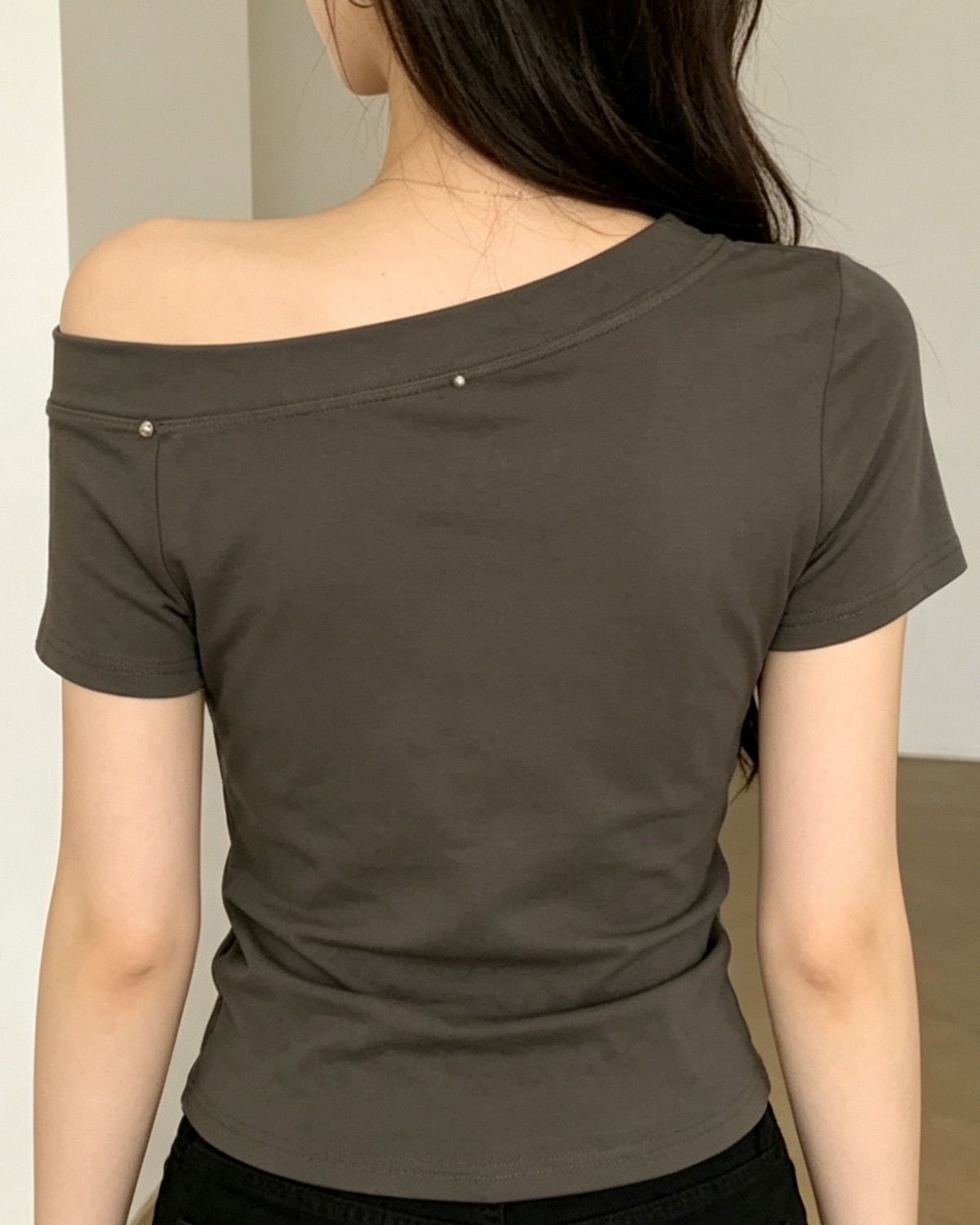 T-shirt à épaules diagonales r - Summer Clothing Must Haves avis et prix